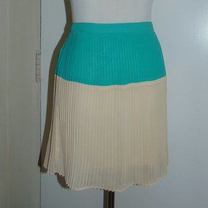 Forever 21 2 tone green ivory silky sheer layered pleated mini skirt size Large